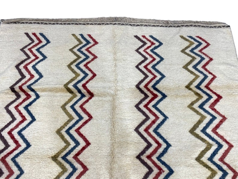 thigh-c_white_cream_blue_red_olive_green_khalida-soumaya_-2.jpg