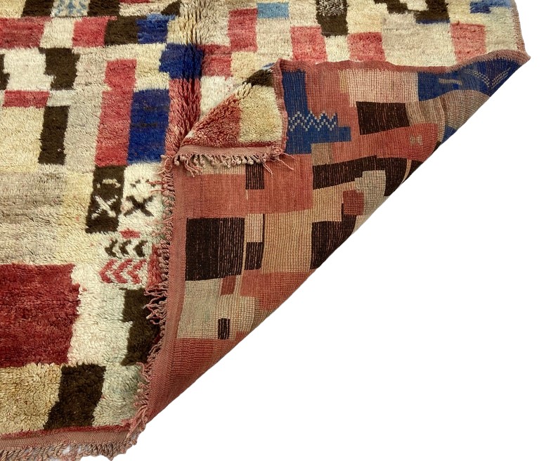 thigh-c_white_cream_brown_beige_red_blue_nabil-fouad_-9.jpg