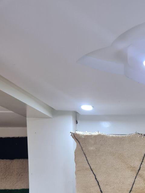 latima_white_cream1_2.jpg