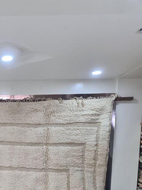 latir_white_cream1_3.jpg