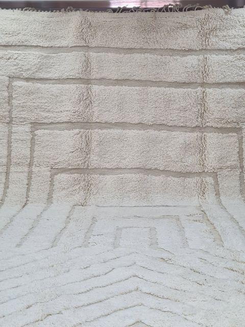 latir_white_cream1_6.jpg